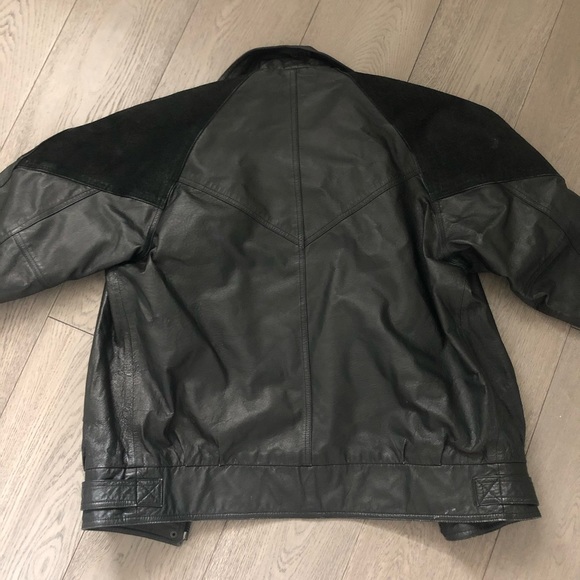 Oversized Leather Jacket 
Fits S-L
Brand: DJI - Picture 3 of 5
